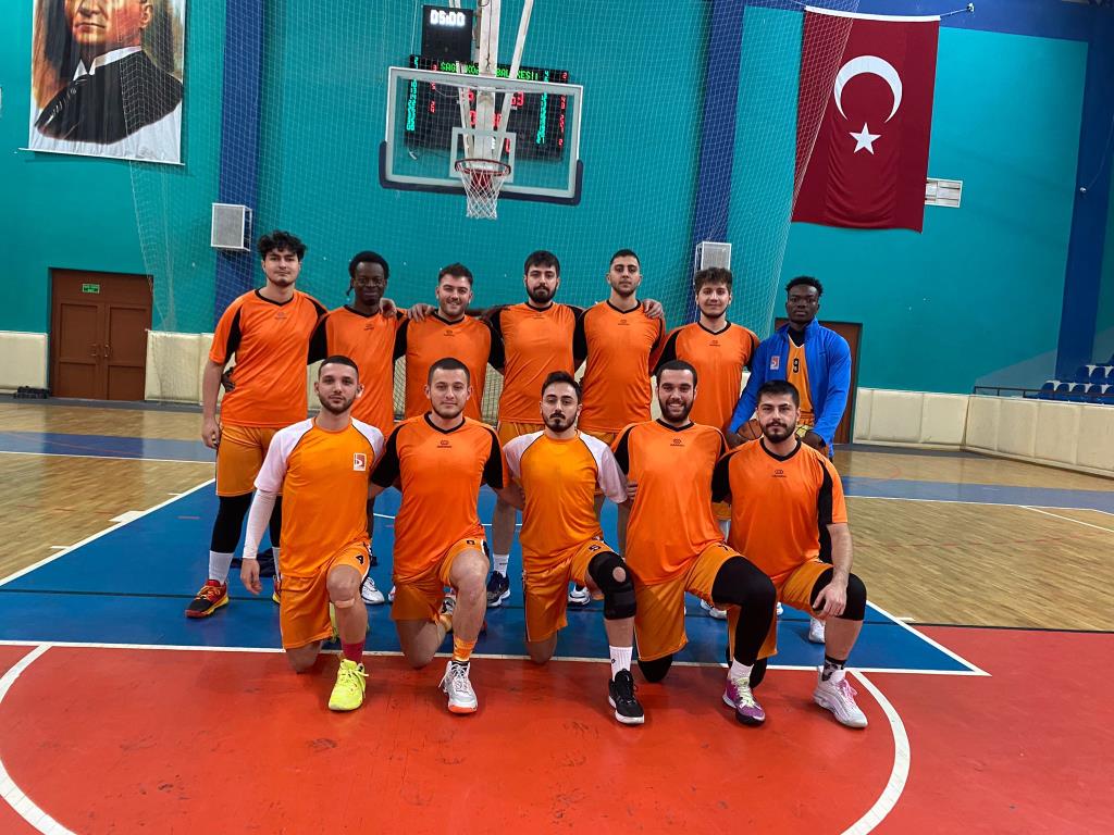 Basketbol Takımımız Üniversitemizi Temsil Etti